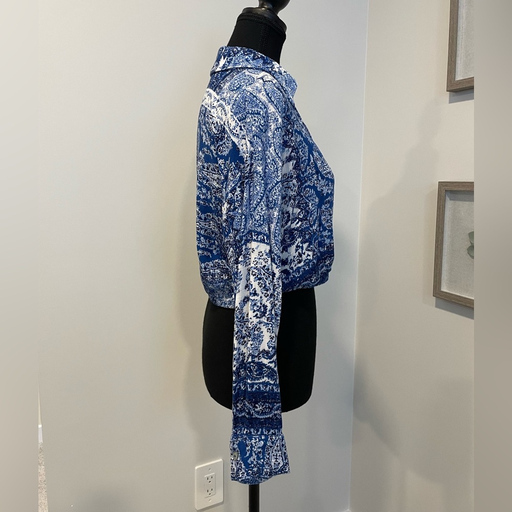 Never Worn! Zara Blue & White Long Sleeve Paisley Print Faux Wrap Crop Top - Picture 3 of 15